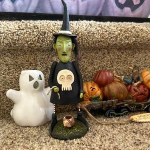 Pumpkinseeds, folk, art, witch, Macbeth, skull, dress figurine